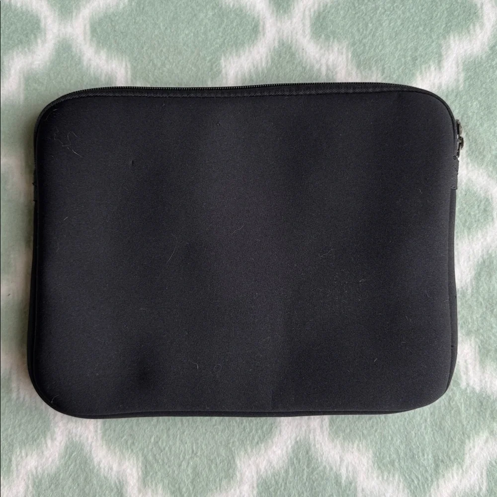SwissGear Lunar Black and Gray tablet Sleeve case with zipper